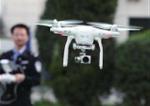 “無(wú)人機(jī)交警”規(guī)?；蠉?這些本領(lǐng)不可不知