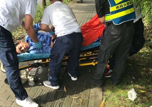 男子昏迷倒地  保安緊急施救——宗保公司駐南碼頭網(wǎng)格項目隊員救