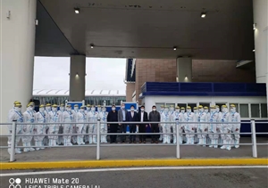 創(chuàng)始人馮中保看望慰問公司駐浦東機(jī)場防疫輔助隊(duì)員