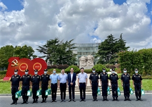 上海市保安服務(wù)行業(yè)協(xié)會領(lǐng)導(dǎo)慰問宗保隊員