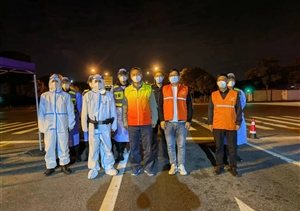 惠南鎮(zhèn)領(lǐng)導(dǎo)看望慰問(wèn)宗保公司員工