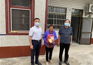 宗保公司黨支部參加重陽(yáng)節(jié)慰問(wèn)困難老人活動(dòng)